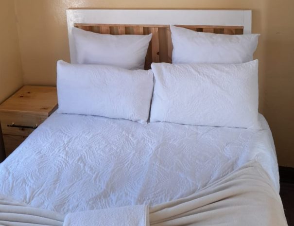 Budget Rooms (2)